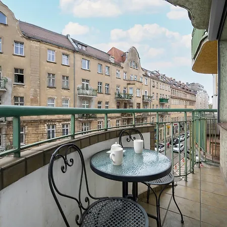 Apartment Jednosci Narodowej By Renters