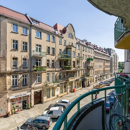Jednosci Narodowej By Renters Apartment *