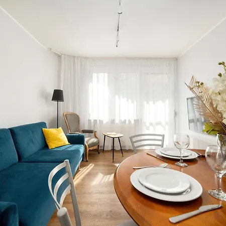 Jednosci Narodowej By Renters * Wroclaw